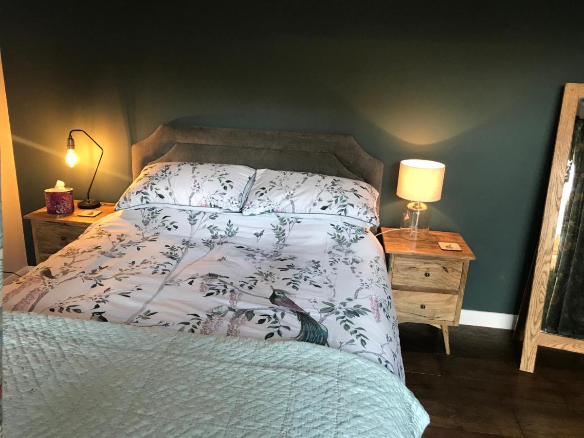 Corner House Luxury Bnb Little Dunmow エクステリア 写真