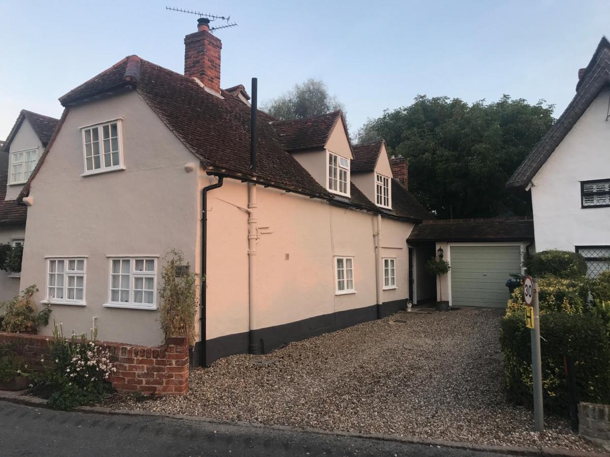 Corner House Luxury Bnb Little Dunmow エクステリア 写真