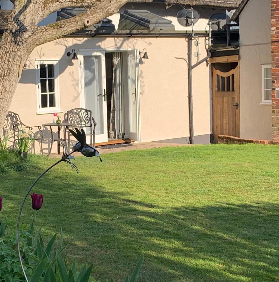 Corner House Luxury Bnb Little Dunmow エクステリア 写真